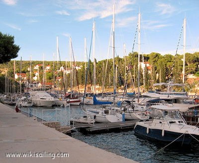 ACI marina Milna- marina Vlaska (Brac)