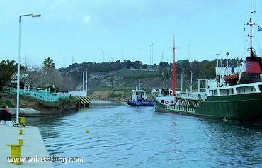 Isthmia (extrémité E canal Corinthe)