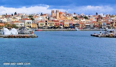 Port Aegina (N. Aeginia) (Grèce)