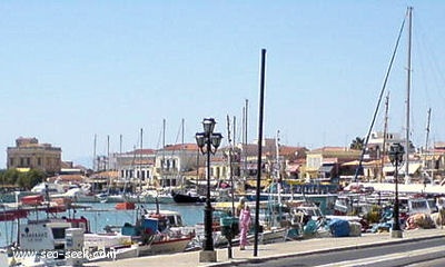 Port Aegina (N. Aeginia) (Grèce)