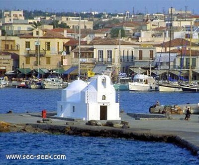 Port Aegina (N. Aeginia) (Grèce)