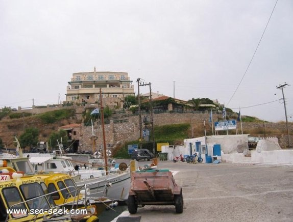 Port Milos (N. Angistri) (Grèce)