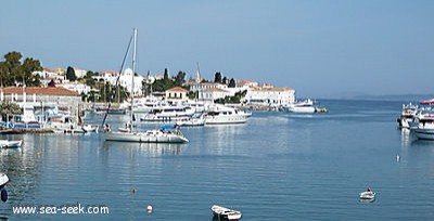 Vieux Port Spetses  (crique de Baltiza) (Grèce)