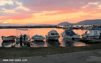 Port Ay Yeoryios (Grèce)