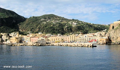 Lipari marina Corta