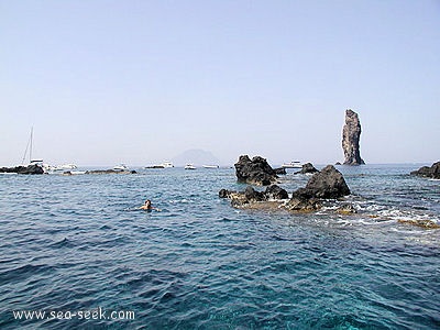 Scoglio Canna et Montenassari (Filicudi)