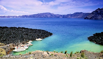 Erinia Bay  (Néa Kameni) (Greece)