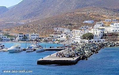 Port  Karavostasis (Folegrandos) (Greece)