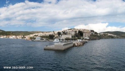 Port Mandraki (Oinoussa) (Greece)