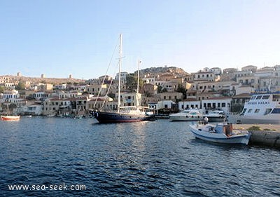 Port Khalki ou Emborios (Khalki)