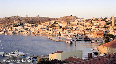 Port Khalki ou Emborios (Khalki)