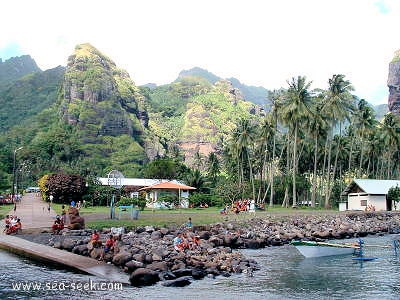 Baie de Hanavave (Fatu Iva) (Marquises)