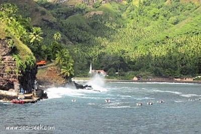 Baie d'Omoa (Fatu Iva) (Marquises)