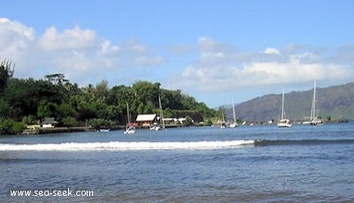 Baie de Tahauku (Hiva Oa) (Marquises)