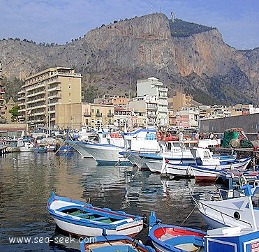 Porticciollo di Arenella (Sicilia)