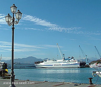 Porto di Milazzo marina del Nettuno (Sicilia)
