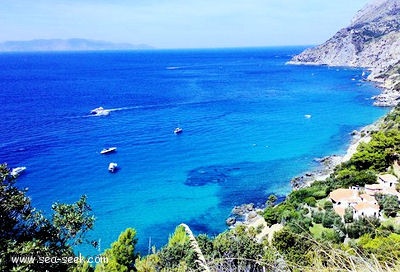 Cala Piazzoni (Italia)