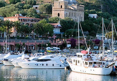 Porto Marina di Camerota (Italia)