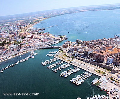 Taranto marina (Puglia)