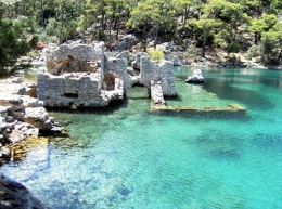 Ruin Bay (Cleopatra's Hamami) (Manastir Köyü)