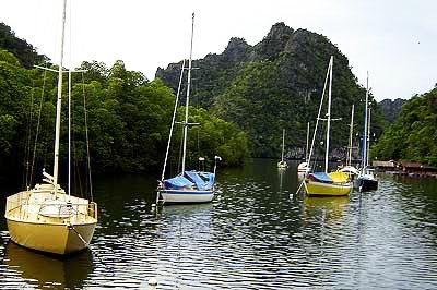 Hole in the Wall Kilim river (Langkawi)