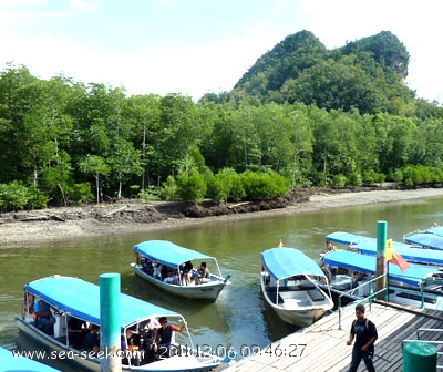 Hole in the Wall Kilim river (Langkawi)