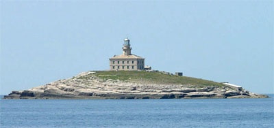 Otocic Glavat lastovo