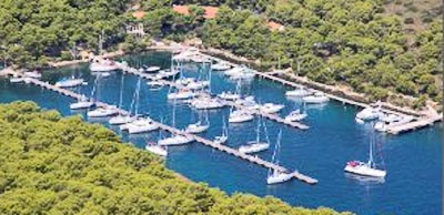 ACI marina Palmizana  S Klement Pakleni