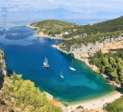 Uvala Pokrivenik Hvar