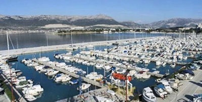 Marinas Spinut Kastelanski Zaljev