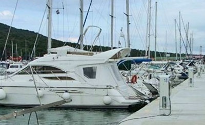 Marinas Spinut Kastelanski Zaljev