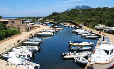 Porto Spurlatta o marina di Costa Corallina (Sardegna)