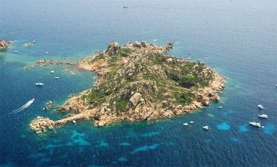 Ancoraggio all'isola dell'Ogliastra (Sardegna)