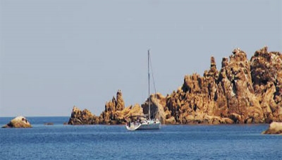 Ancoraggio all'isola dell'Ogliastra (Sardegna)