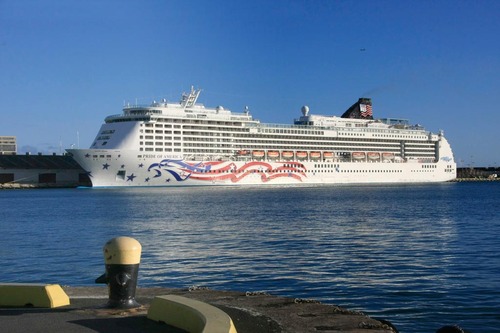 Honolulu Harbor (Oahu Hawaii)