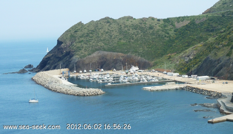 Puerto deportivo PortBou