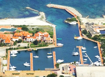 Porto turistico di Punta Marana (Sardegna)