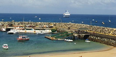 Bahia de Santo Antonio (F de Noronha N Brazil)