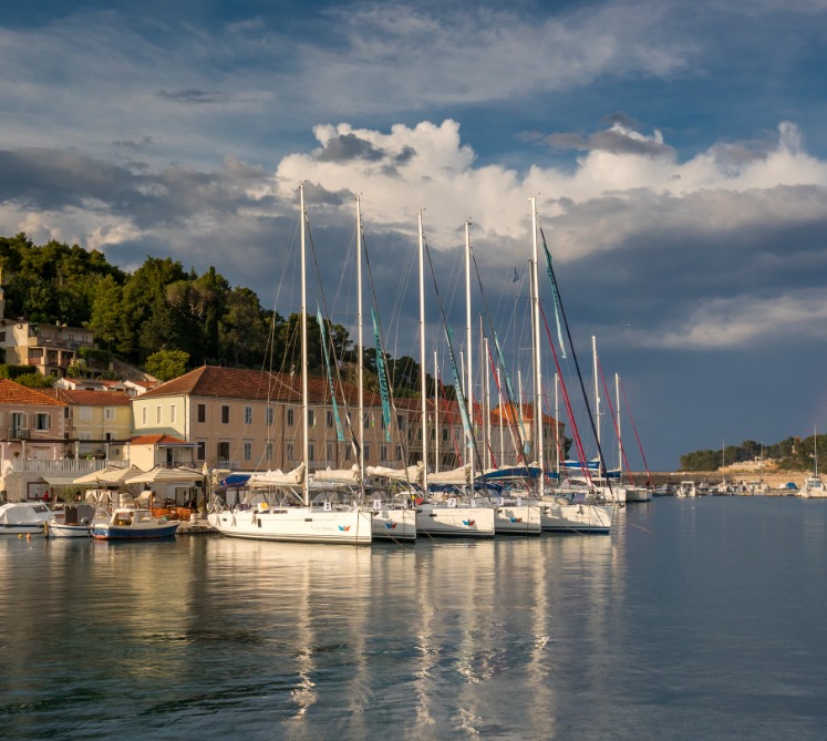 Luka Jelsa Hvar