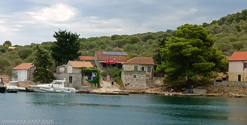 Luka Zut ACI Marina